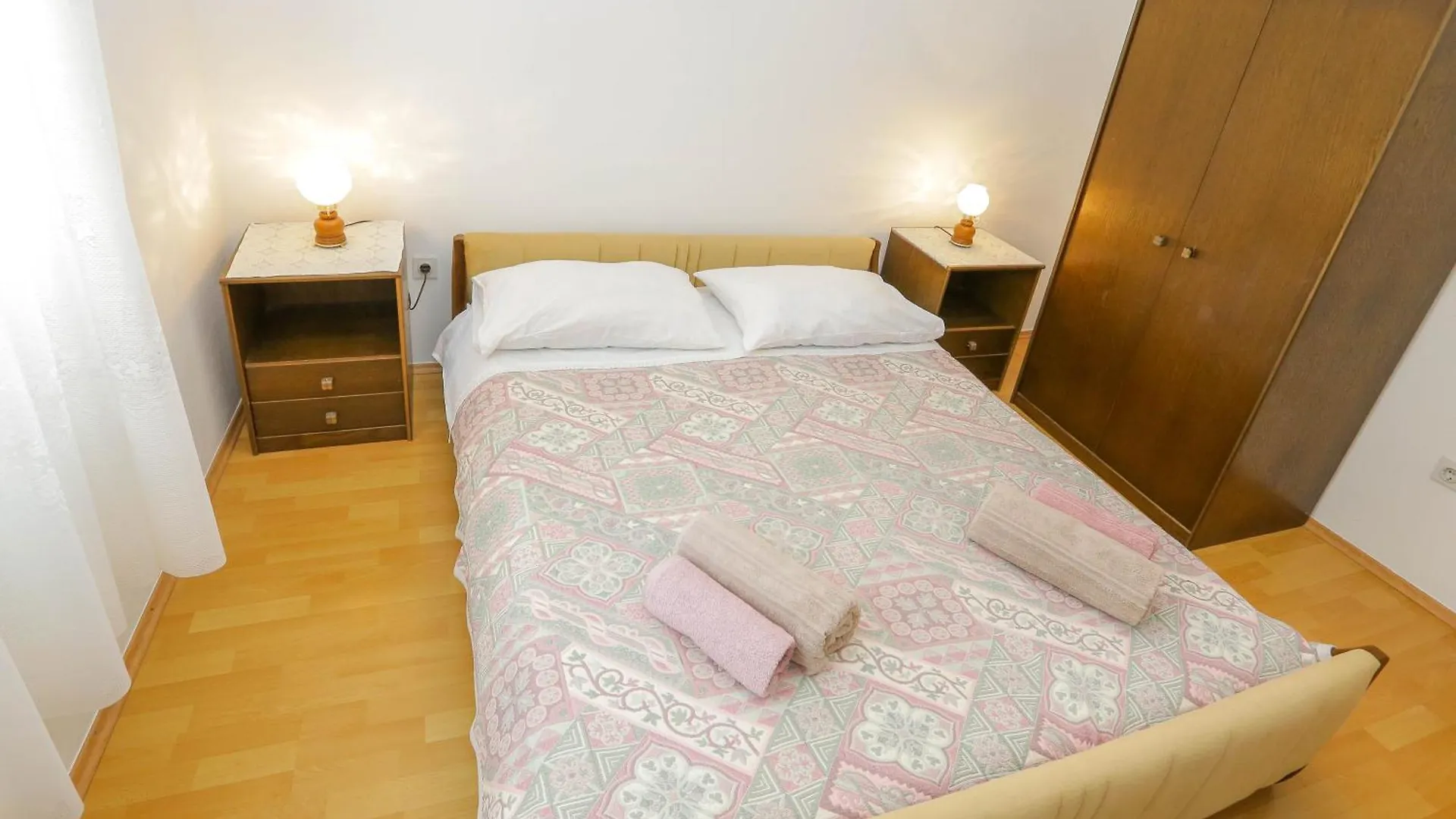 Apartments Venis Savar
