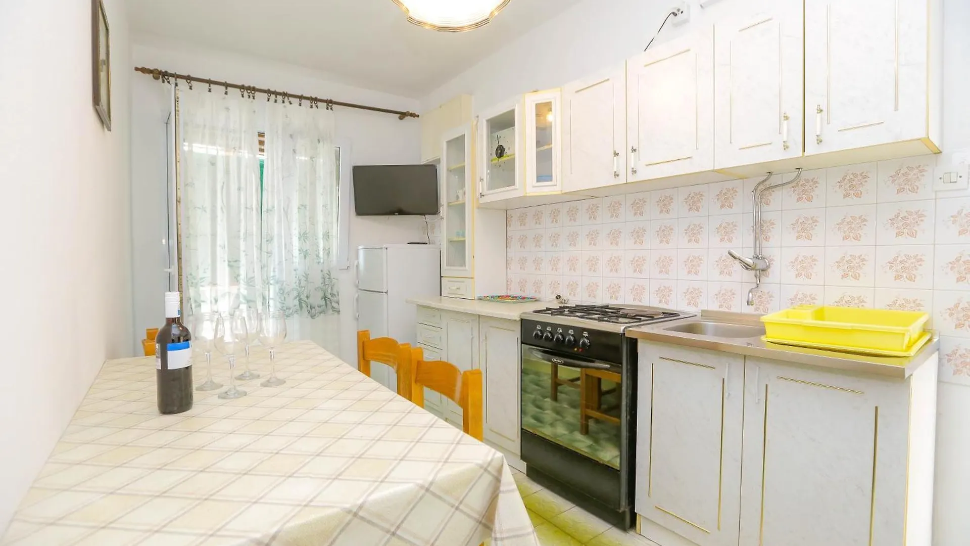 Apartments Venis Savar