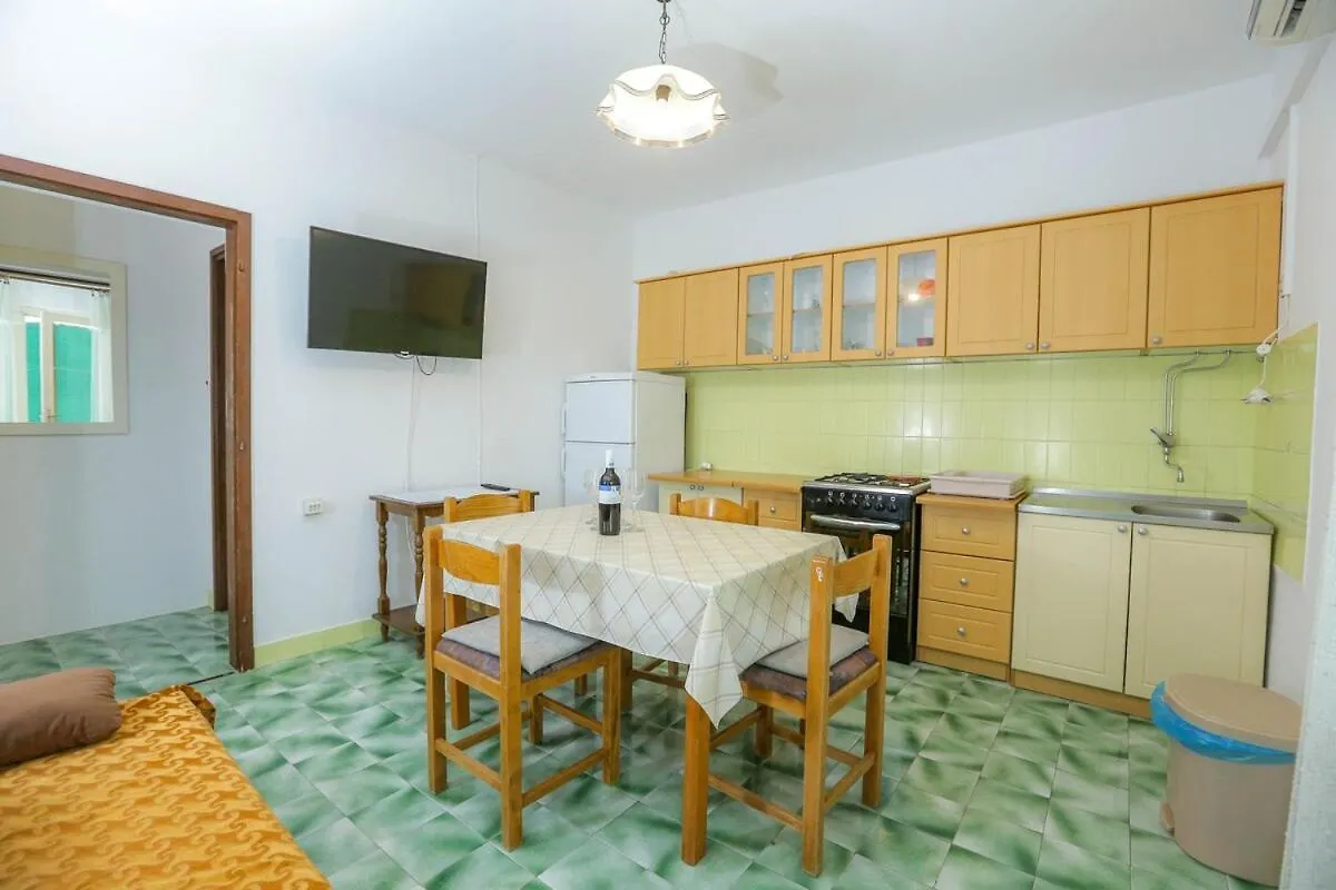 Apartments Venis Savar
