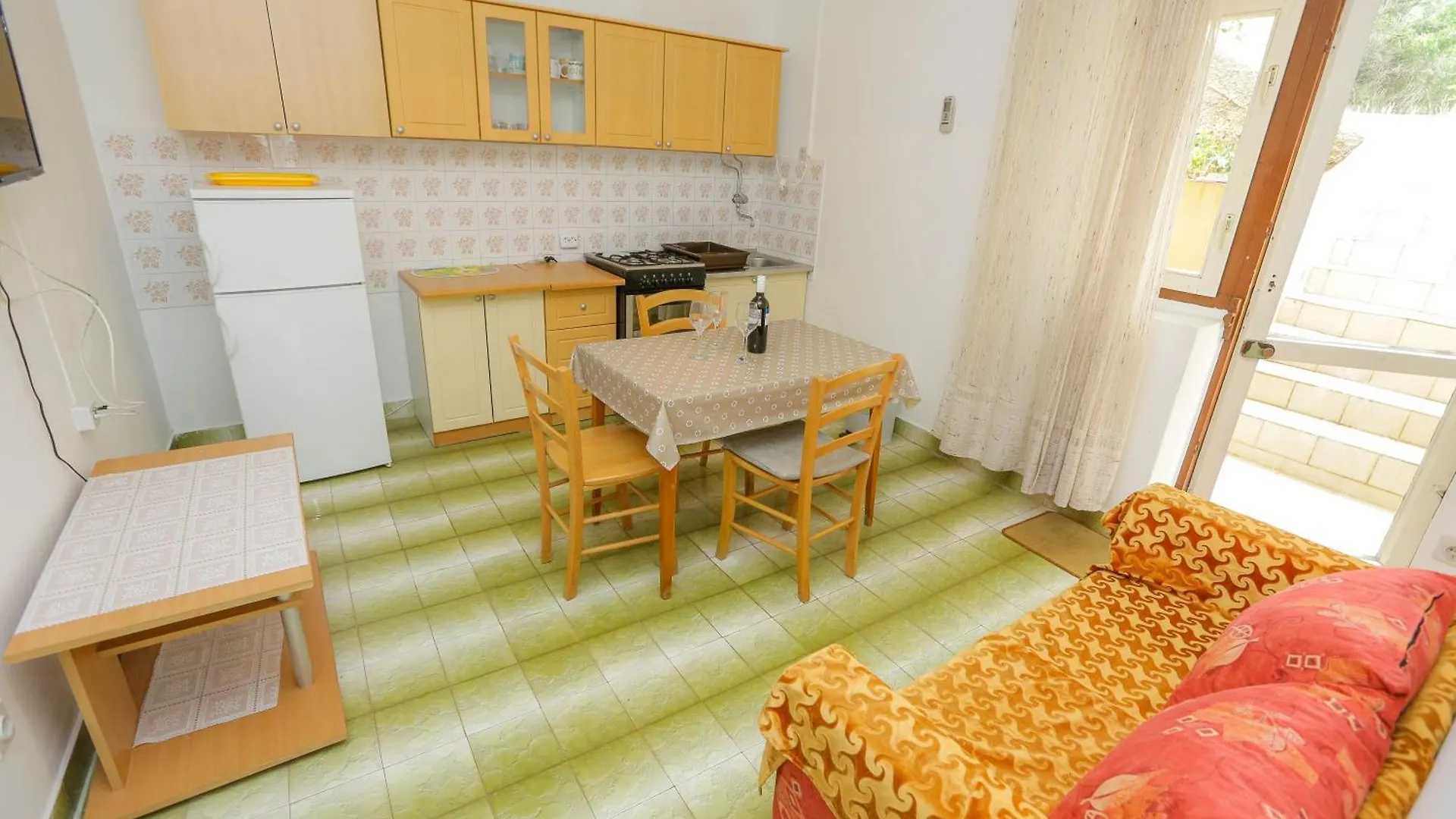 Apartments Venis Savar