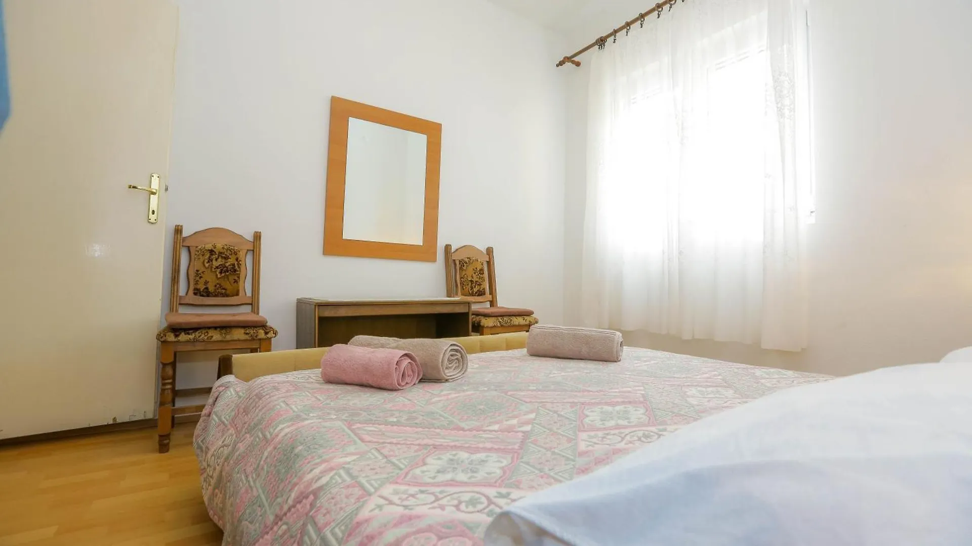 Apartments Venis Savar