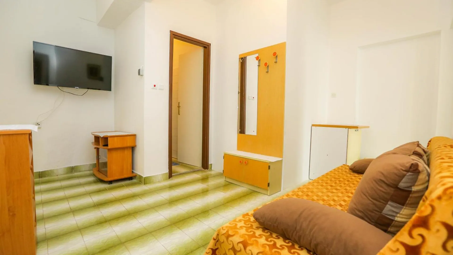 Apartments Venis Savar