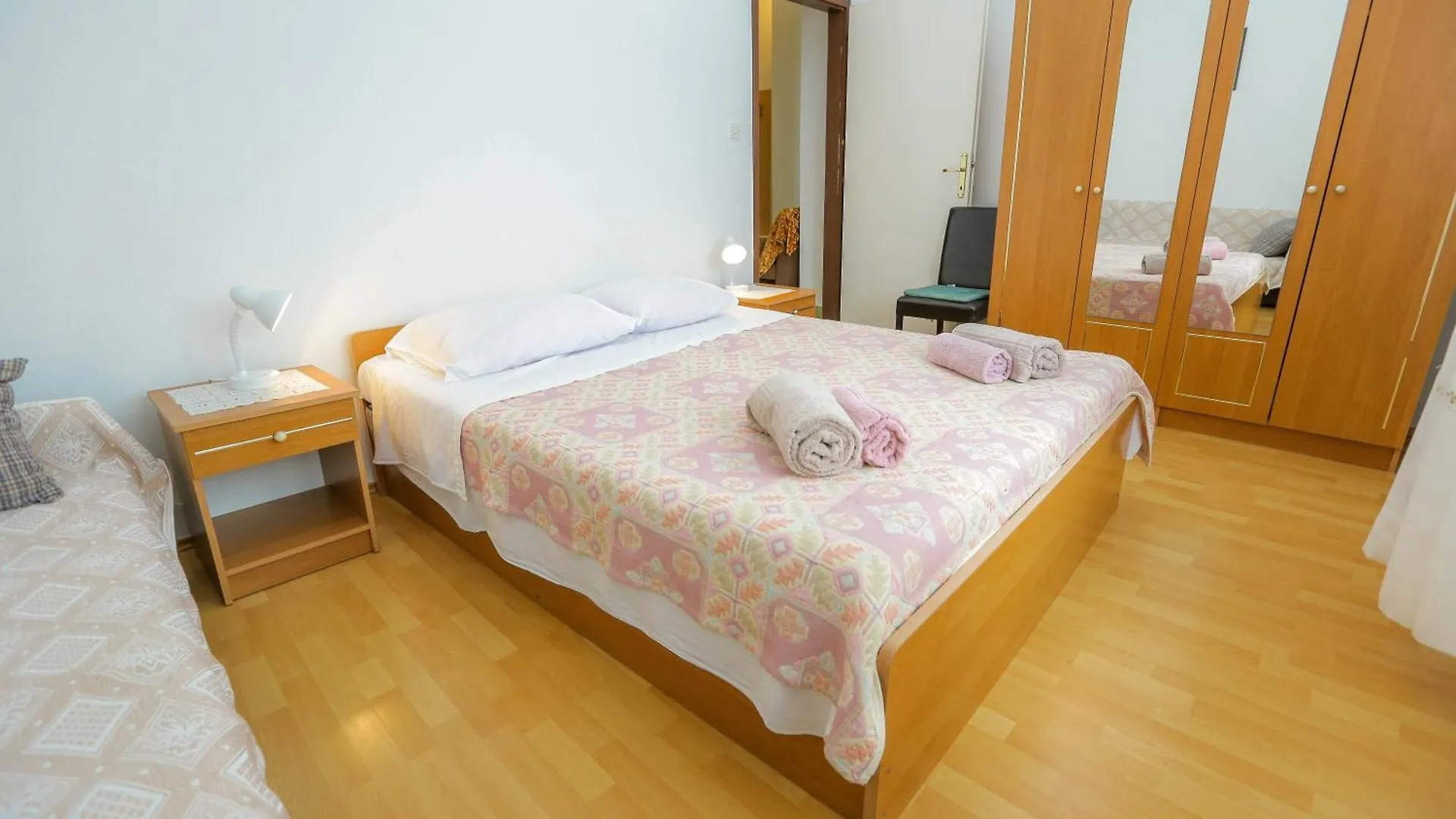 Apartments Venis Savar