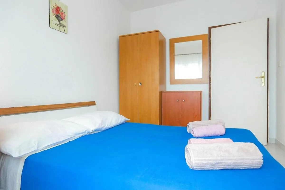 Apartments Venis Savar